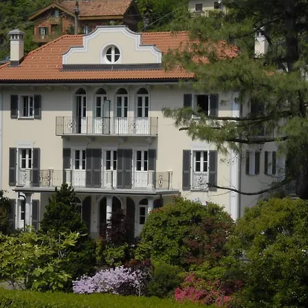 Le Camelie فندق مبيت وإفطار 3*