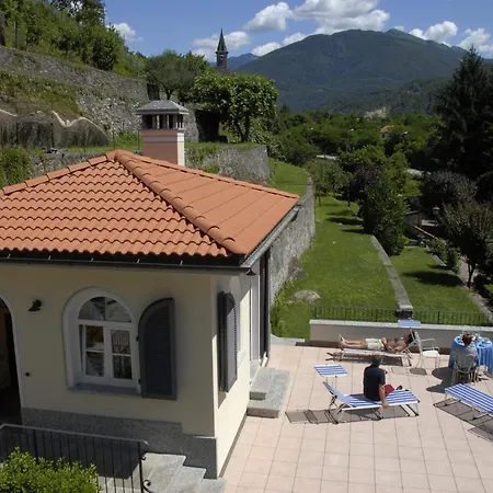 Bed & Breakfast Le Camelie Domodossola