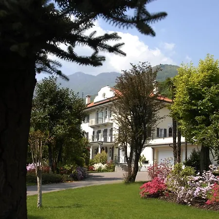 Le Camelie دومودوسولا