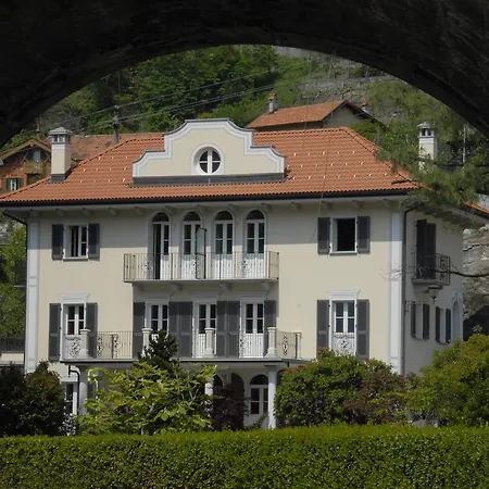 فندق مبيت وإفطار Le Camelie 3*