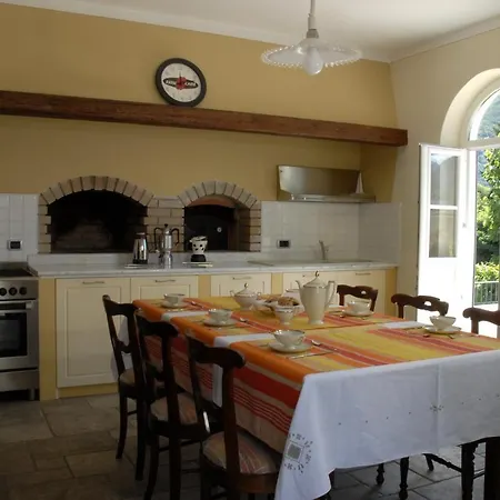 Le Camelie Bed & Breakfast