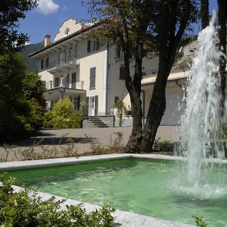 Le Camelie *